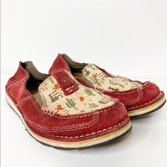 cactus ariat cruisers